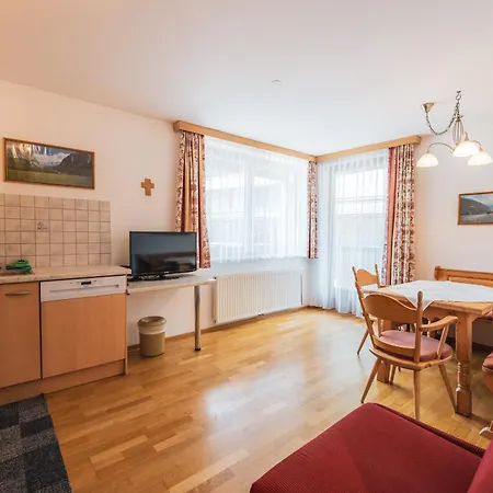 Haus Der Mitte 아파트 *